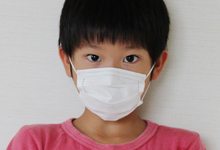 マスクの男の子